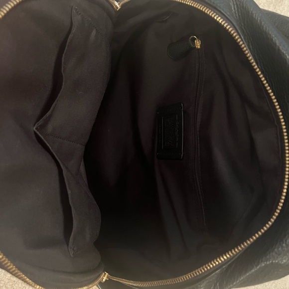 LIKE NEW! Large Coach Court Backpack black - Picture 5 of 8